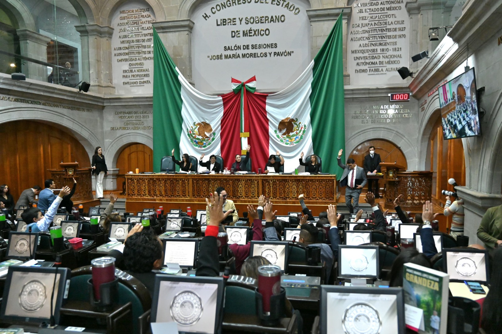 Congreso mexiquense aprueba por unanimidad Paquete Fiscal 2026; Óscar Flores contribuye al consenso